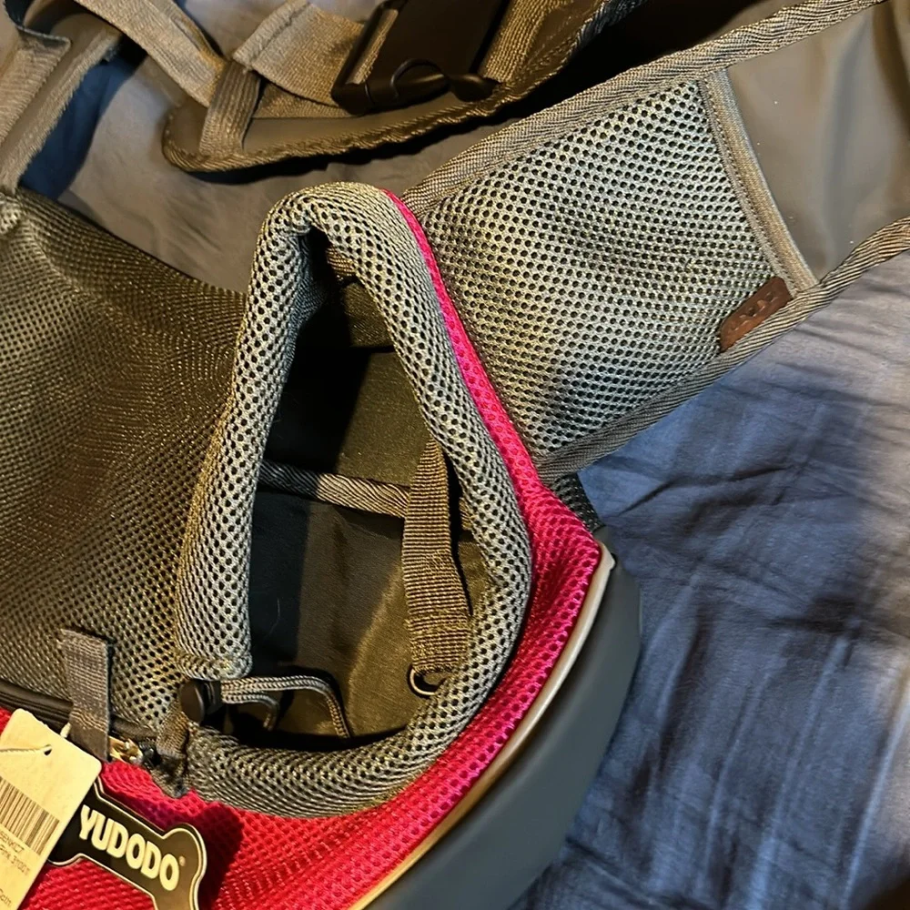 Yudodo gray/pink pet sling carrier
